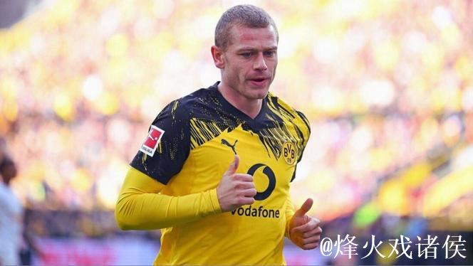 巴萨有意多特边后卫瑞尔森,已联系球员代理人 巴萨有意多特边后卫瑞尔森,已联系球员代理人